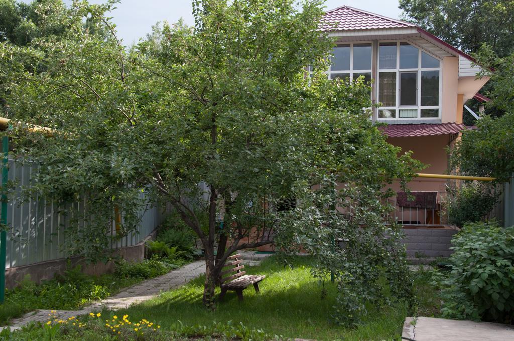 Almaty Backpackers Hostel Kültér fotó