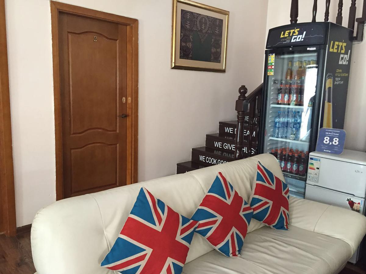 Almaty Backpackers Hostel Kültér fotó